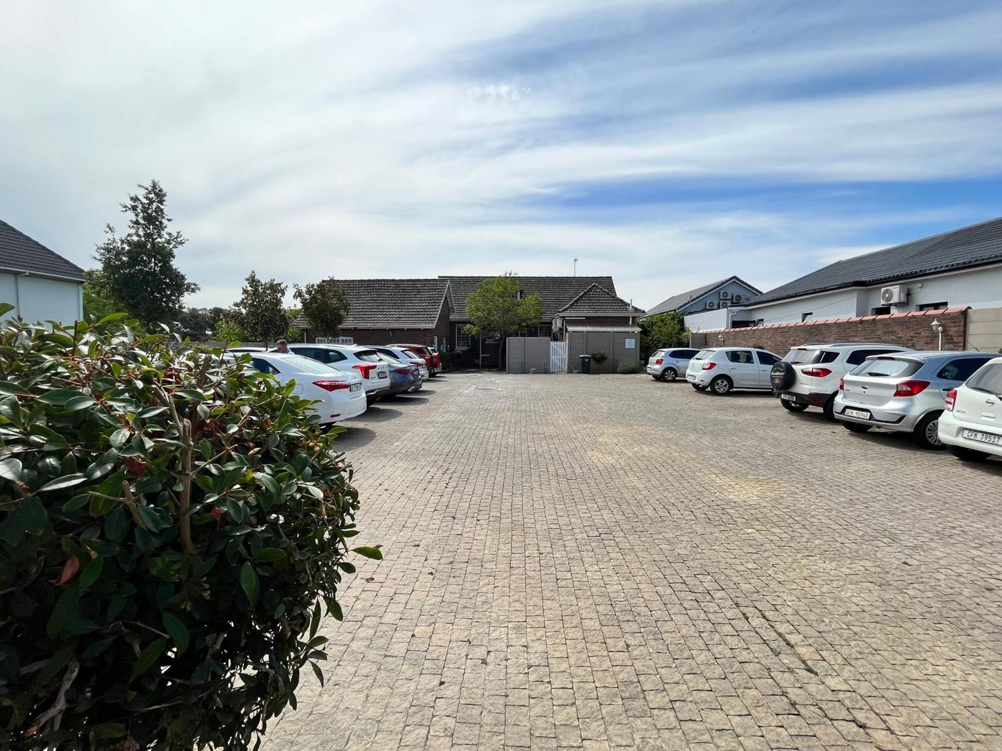 Somerset West Garden Apartments 2 Exterior photo